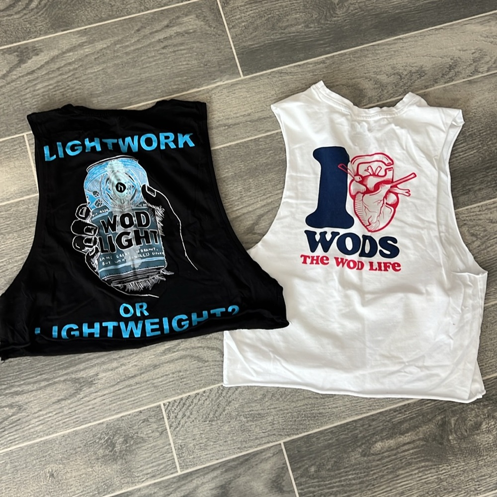 CrossFit muscle tanks